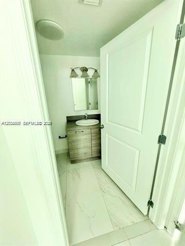 Building Photo - 400 Sunny Isles Blvd