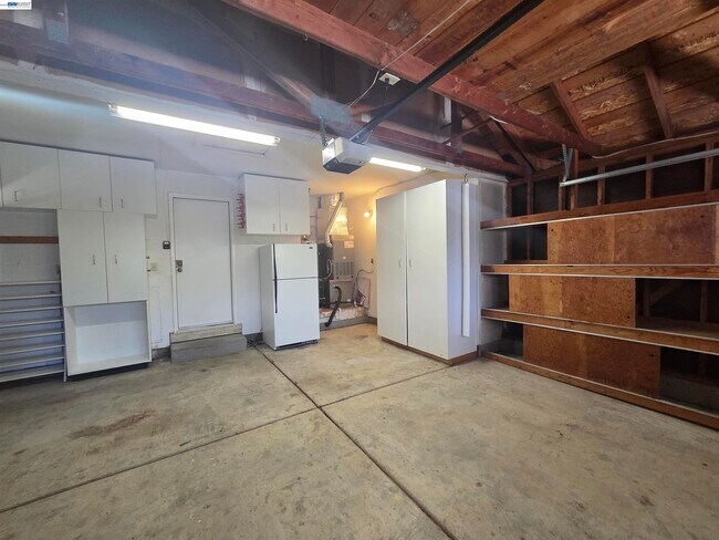 Building Photo - 11732 Bloomington Way