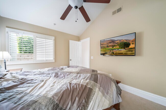 Building Photo - 43512 Via Magellan Dr