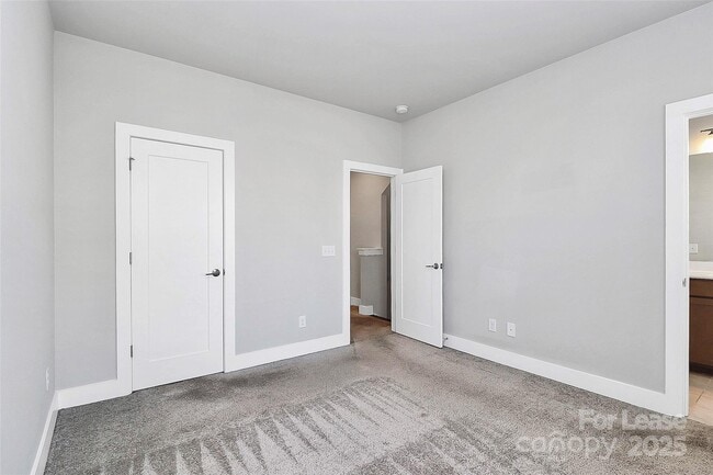 Building Photo - 3726 Sky Haven Dr