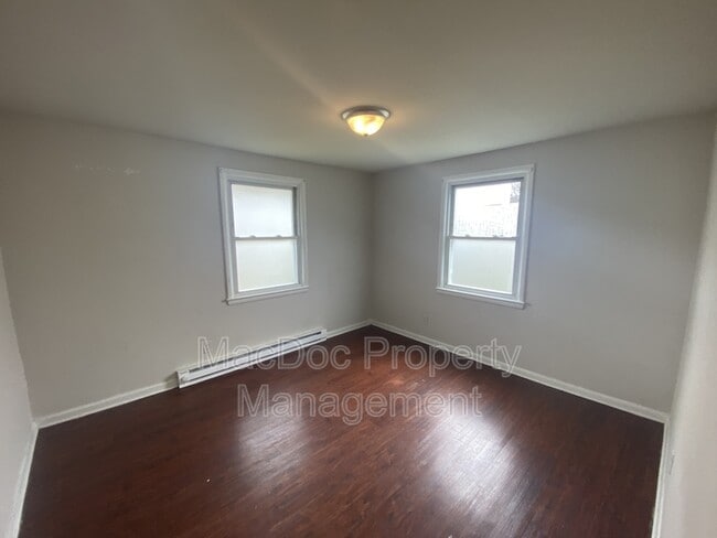 Building Photo - 1500 Airport Ave