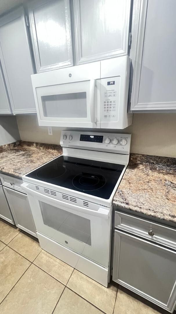 Building Photo - 6008 W Townley Ave