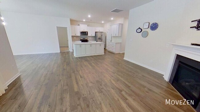 Building Photo - 1131 Staghorn Ave