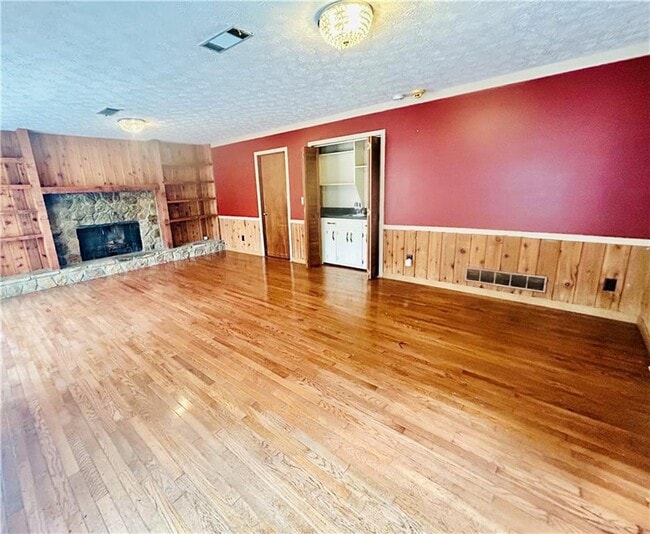 Building Photo - 2100 Old Forge Way