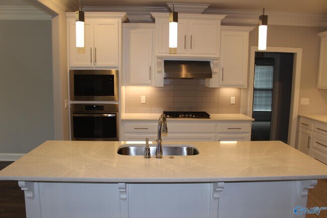 Building Photo - 104 Talia Dr