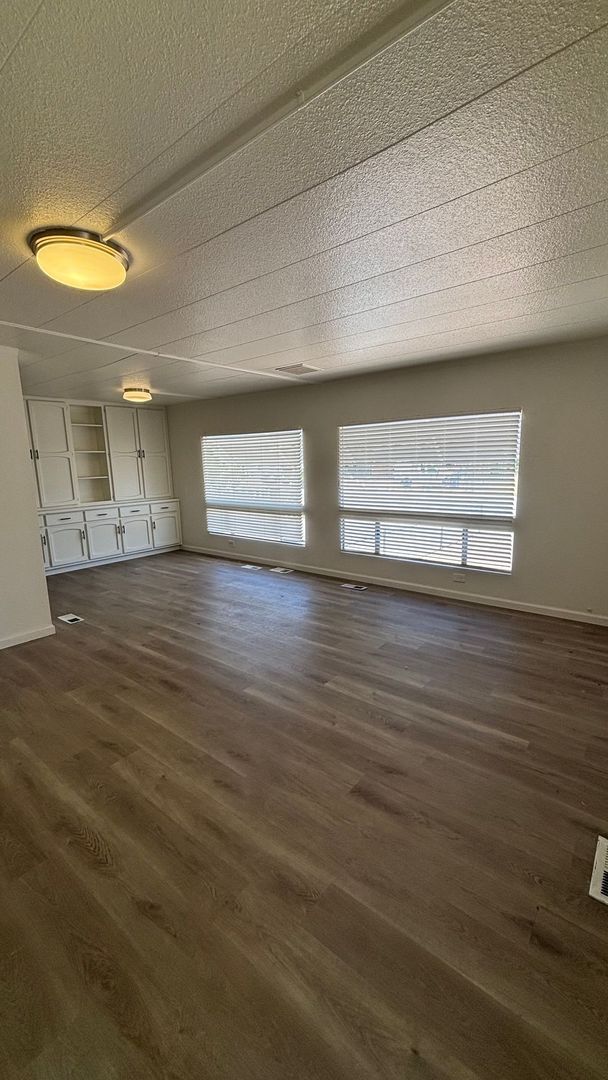 Building Photo - Updated 3 bedroom, 2 bathroom mobile!