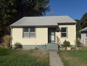 Building Photo - Spokane Bungalow