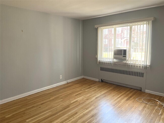 Building Photo - 22 Nathan Hale Dr