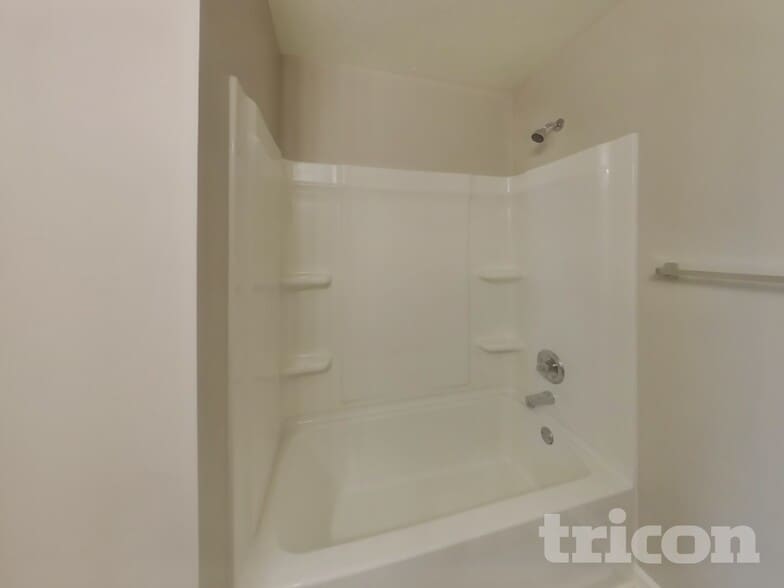 Building Photo - 2252 Silver Spoon Dr