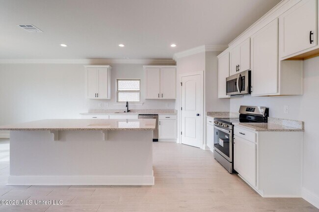 Building Photo - 15234 High Point Dr