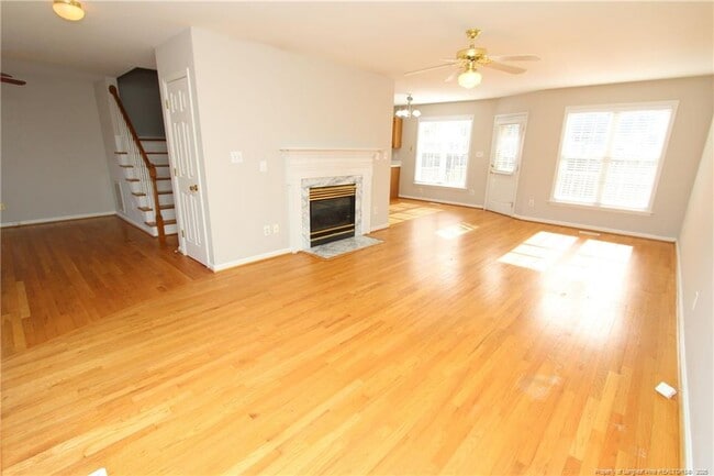 Building Photo - 101 Lake Meadow Dr