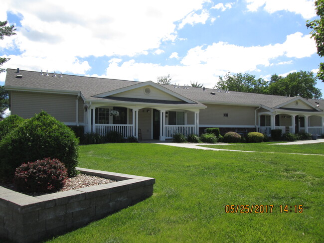 Building Photo - Hannibal Manor Apartments