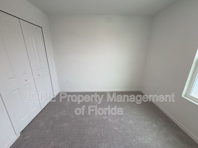 Building Photo - 1304 NW 48th Terrace