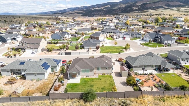 Building Photo - 6 bed; 3 bath single family home in Enoch