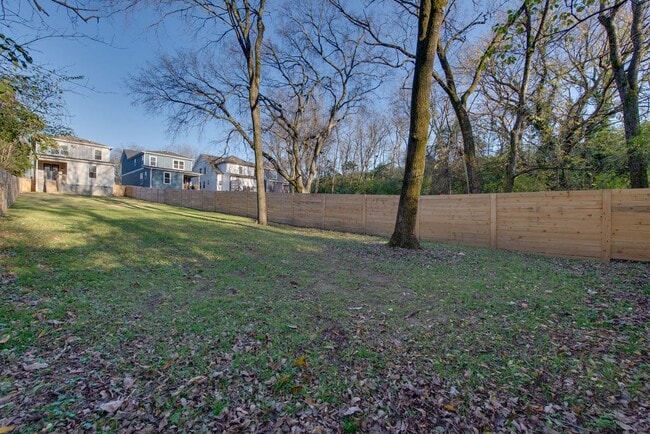Building Photo - 515 Westboro Dr