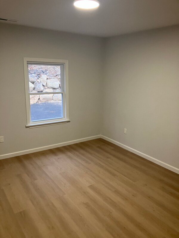 Building Photo - 25 Beech St