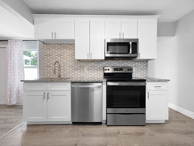 Building Photo - 5408 5th Ave N