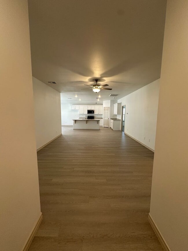 Building Photo - Move-In Ready & Made for Memories