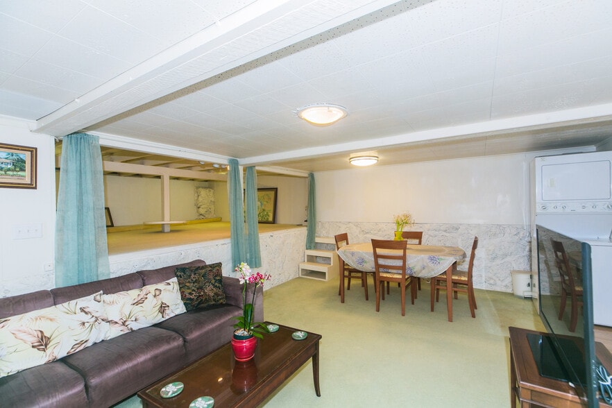 Building Photo - 2135 Haena Dr
