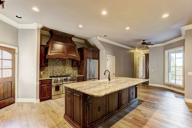 Building Photo - Luxury Living in Rosecreek – 4-Bedroom Home in Deer Creek Schools!