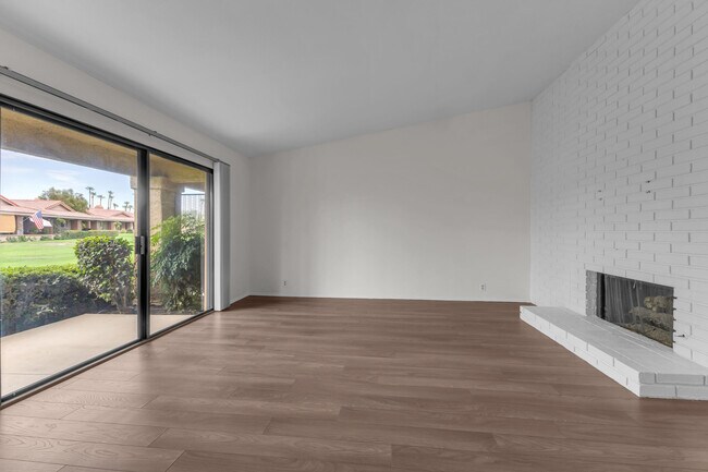 Building Photo - 14 Presidio Pl
