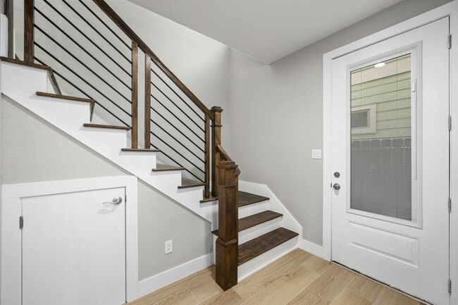 Building Photo - 2310 Detering St