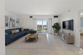 Building Photo - 3215 S Ocean Blvd
