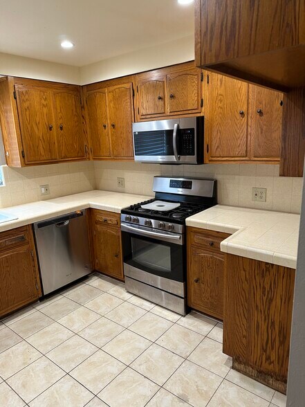 Building Photo - 17632 Los Alimos St