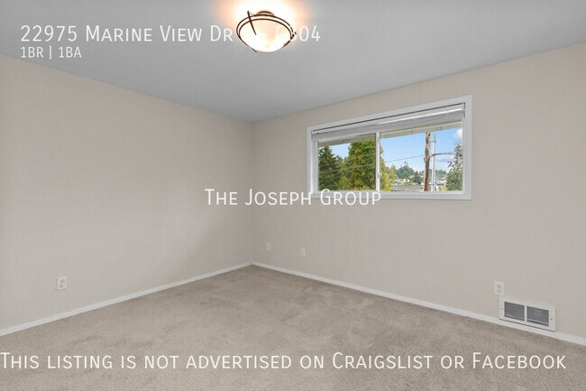 Building Photo - Des Moines 1 bed with view of Puget Sound