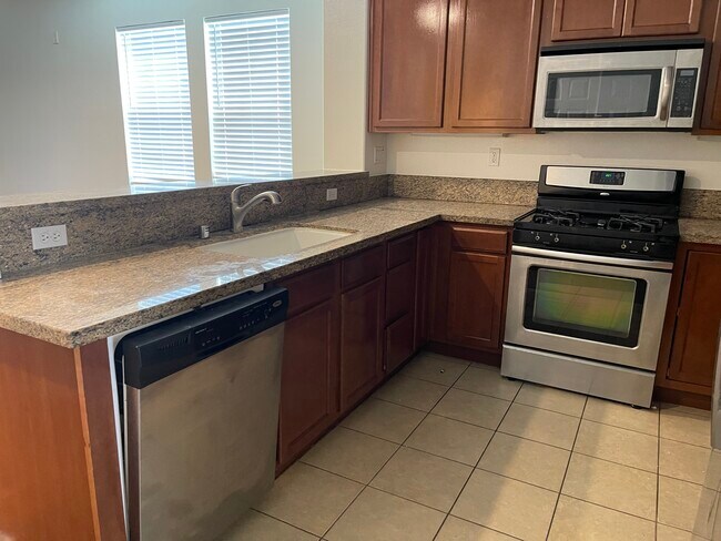 Building Photo - 10598 Acacia Ln