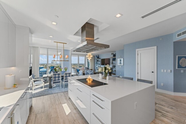 Building Photo - Vistablue Ultra Luxury Oceanfront Condo. 3 bed 3 bath. Singer Island.