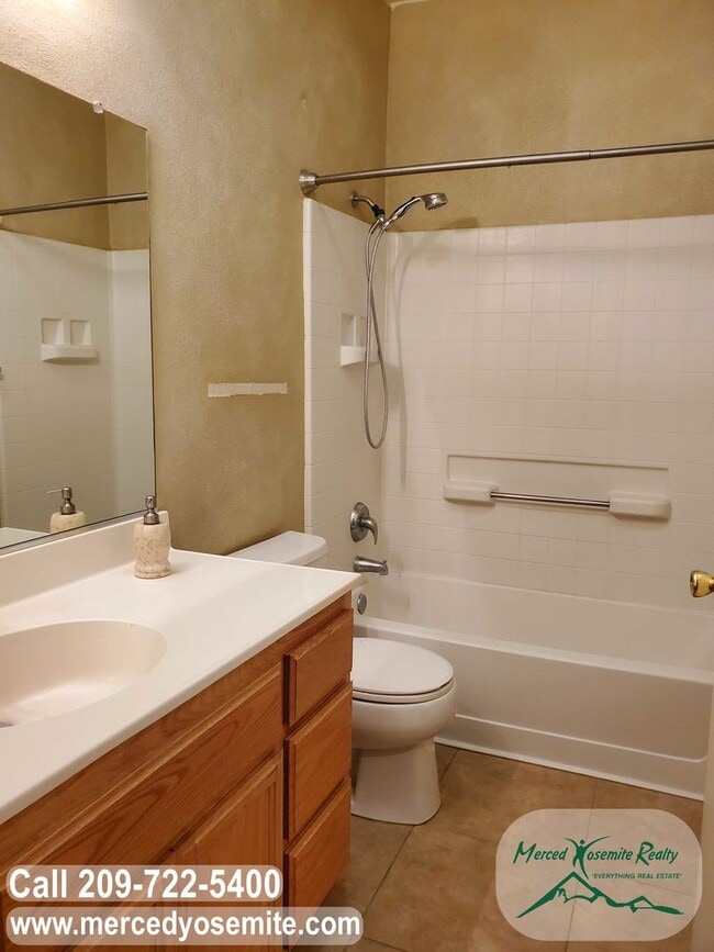 Building Photo - Hunters Village Phase 2. Do not disturb tenants.