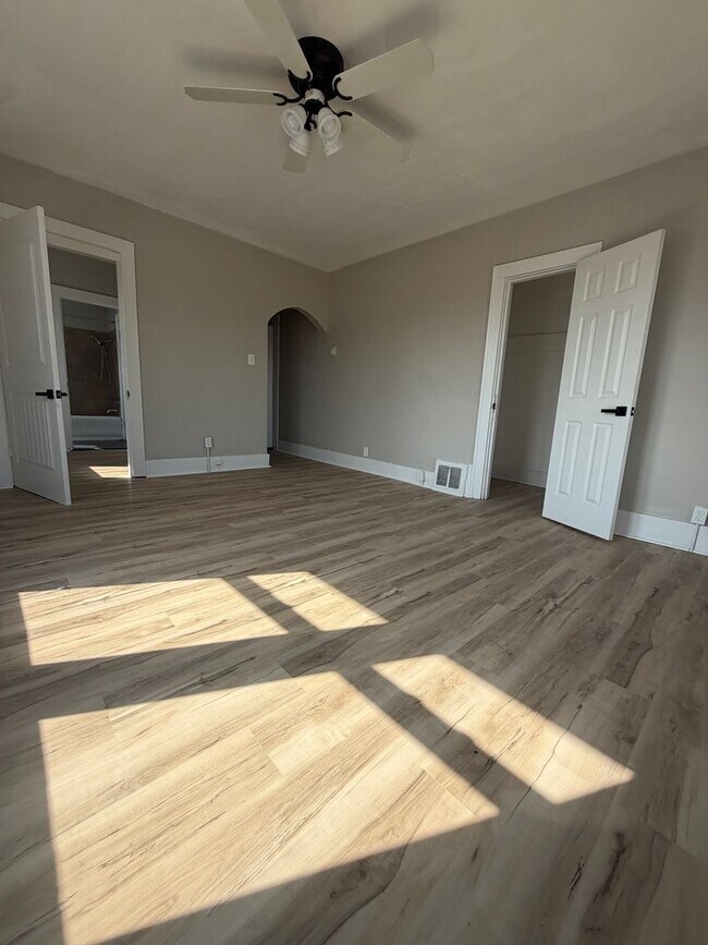 Building Photo - 2905 Madison Ave