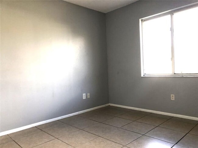 Building Photo - 603 Alton Rd