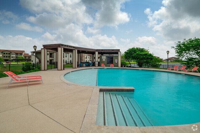 Pool - Southlake Ranch Apartment Homes