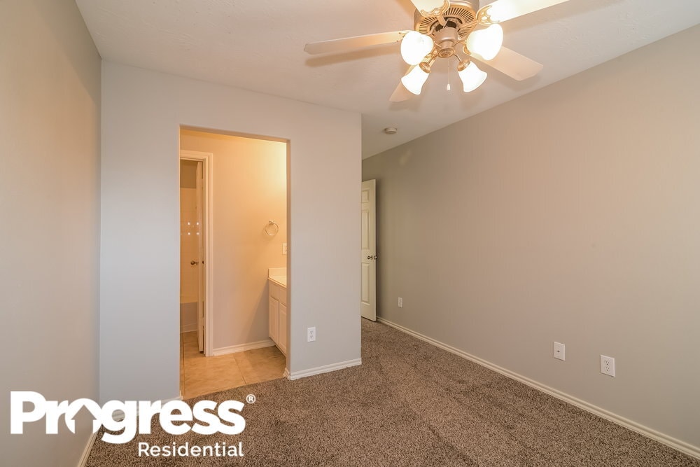 Building Photo - 16419 Great Ridge Ct