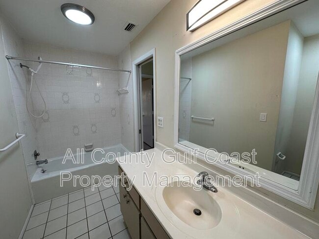 Building Photo - 1218 Waterside Ln