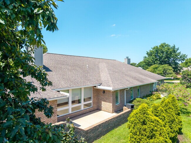Building Photo - 3711 Shadow Glen Ct