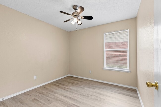 Building Photo - 13717 Canyon Ranch Rd