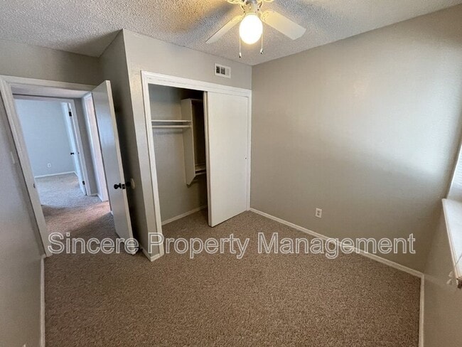 Building Photo - 202 Jason Dr
