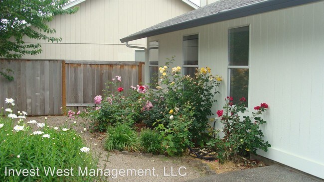 Building Photo - 3 br, 2 bath House - 2515 NE 83 Way