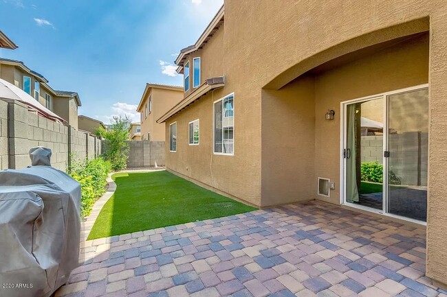 Building Photo - 7423 S 27th Way