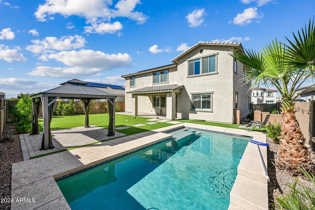 Building Photo - 14049 W Desert Hollow Dr