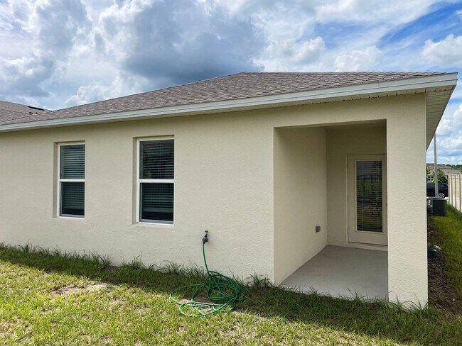Building Photo - 4 BR 2 BA  Perfect Home - CASCADES SUBDIVI...