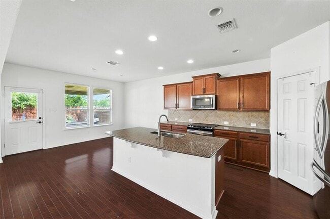 Building Photo - 16300 Travesia Way