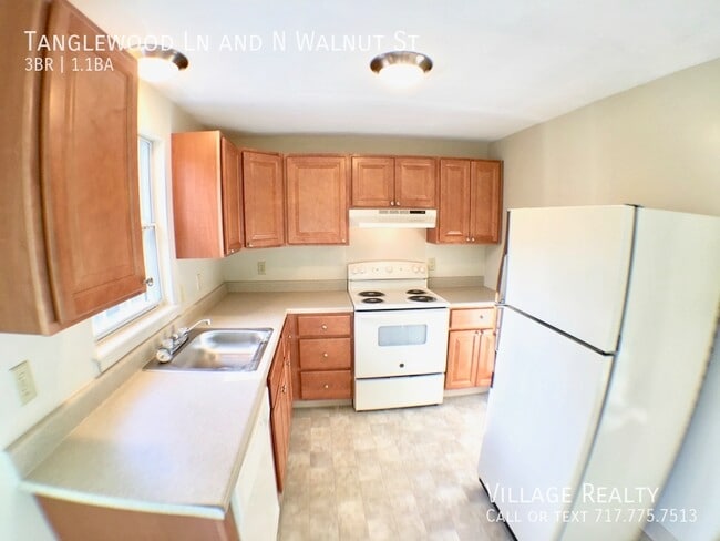 Building Photo - 410 Tanglewood Ln