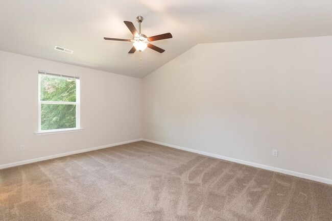 Building Photo - Modern Four Bedroom Home