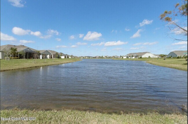 Building Photo - 2746 Spur Dr