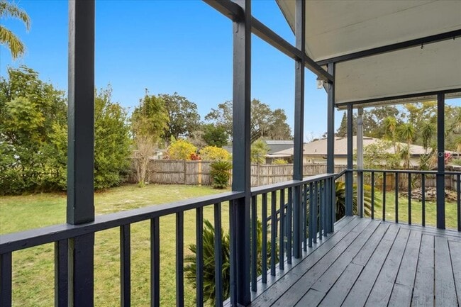 Building Photo - 521 Brookside Cir