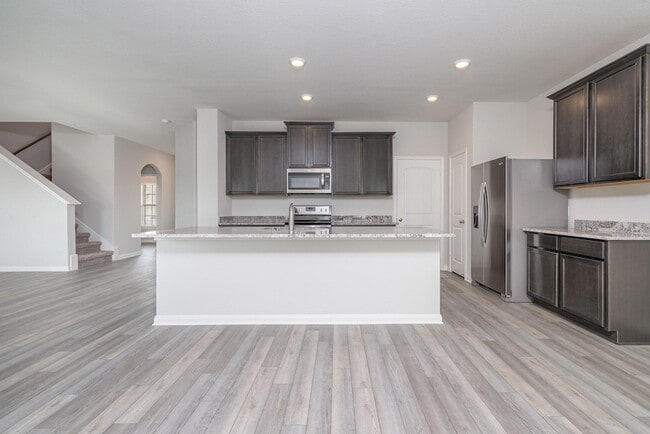 Building Photo - 225 Star Spangled Dr